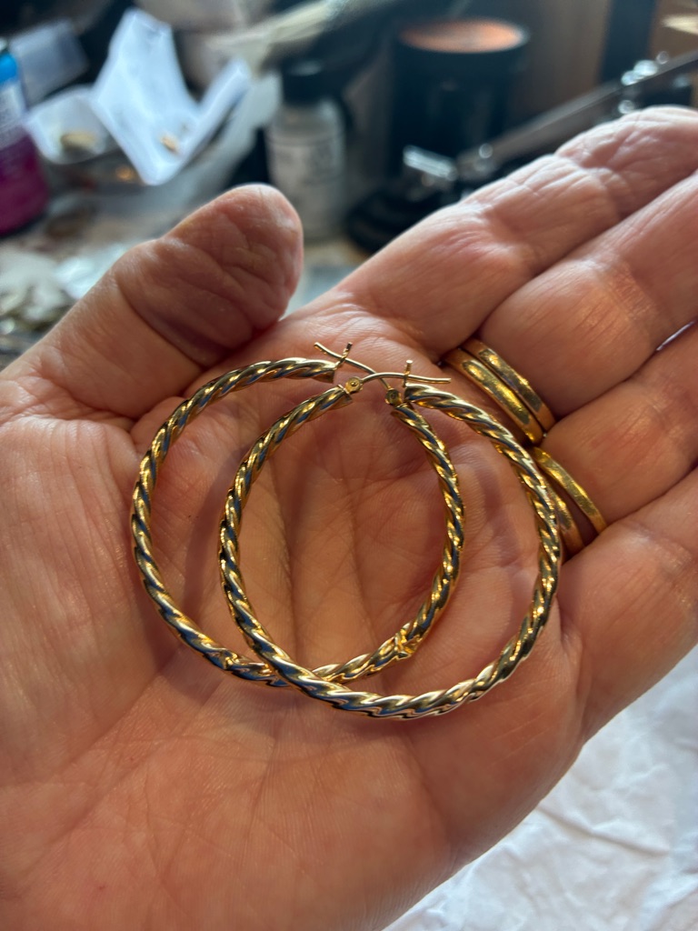 14k Gold Large Twisted Hoop Earrings 2.85 Grams